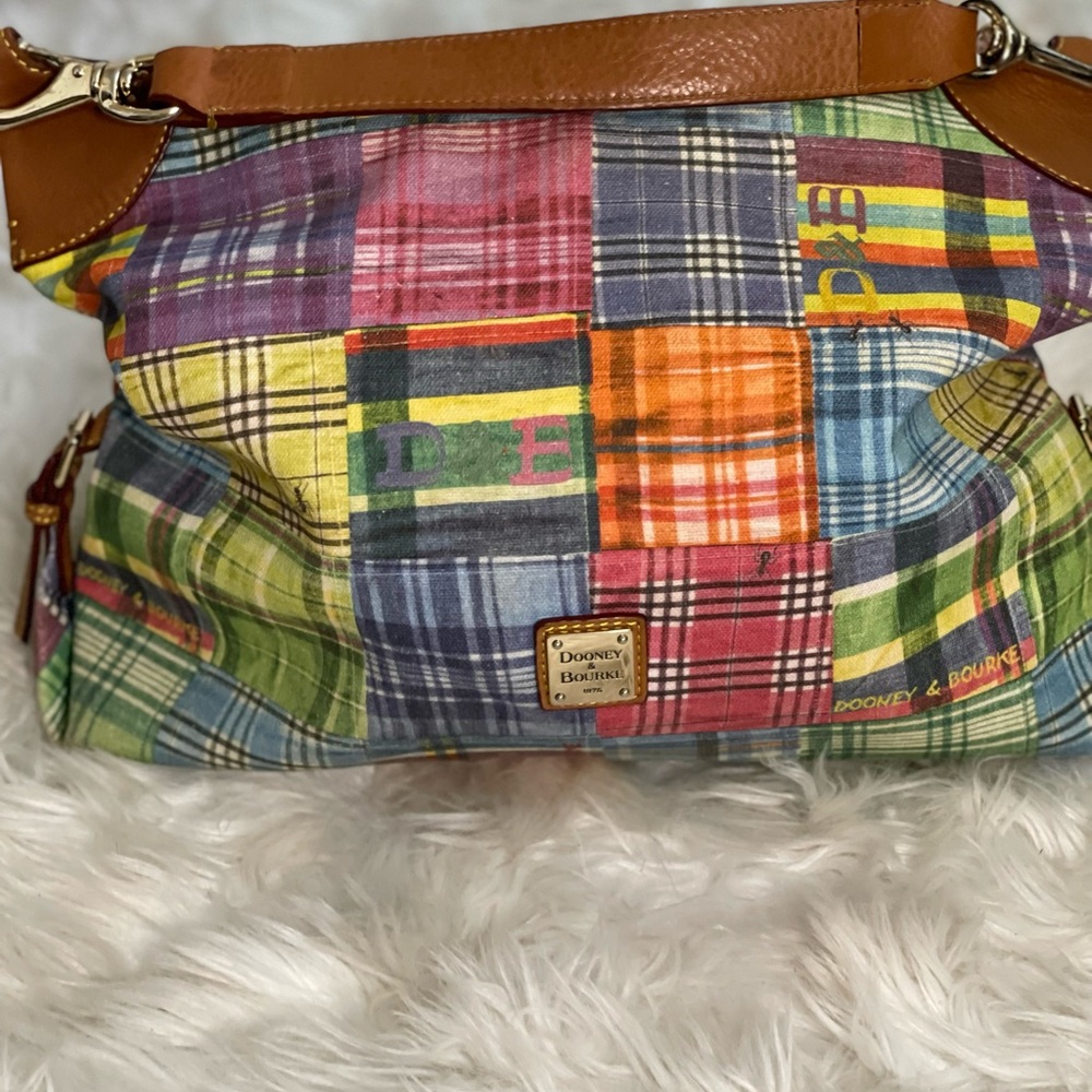 Dooney & Bourke picnic 🧺 & ant 🐜 print purse. Limited edition
